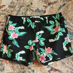 Old Navy Black Floral Women's Shorts